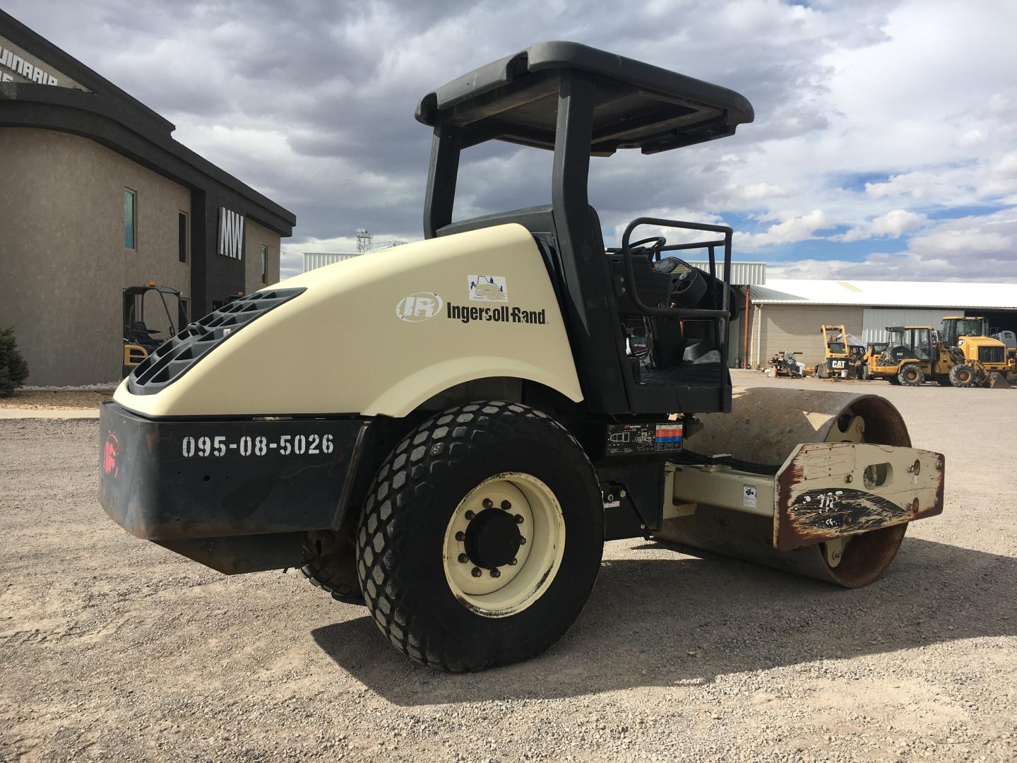 ./imagenes/INVOICE/2019/15866/COMPACTADOR INGERSOLL RAND_SD-70D TF (4).JPG